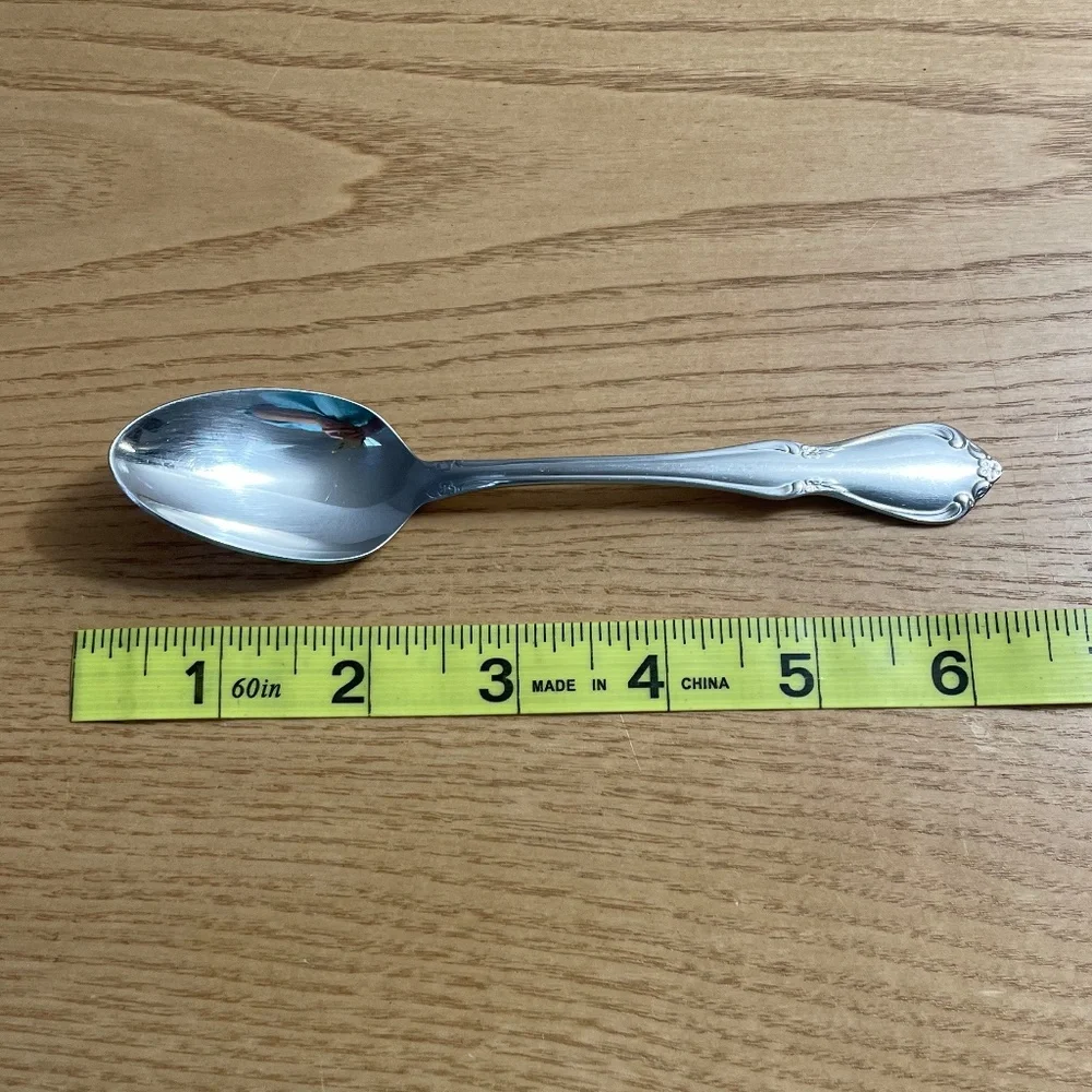 Oneida Stainless Flatware Chateau Pattern Lot of 2 Teaspoons Dinner Spoon USA 6